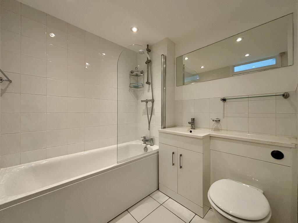 1 bed 1st Floor Flat for rent in Beckenham. From Andrew Reeves - Beckenham-Lettings
