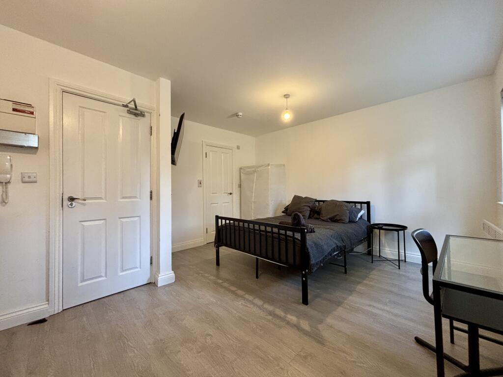 4 bed Studio for rent in Penge. From Andrew Reeves - Beckenham-Lettings