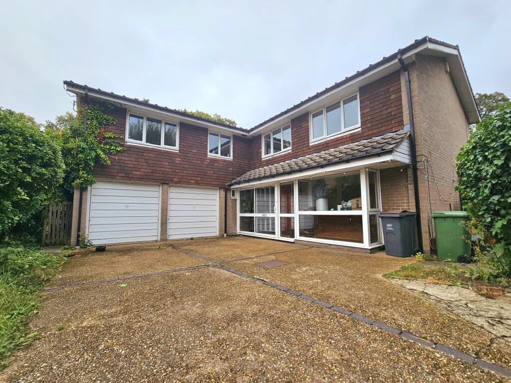 6 bed Detached for rent in Chislehurst. From Andrew Reeves - Orpington