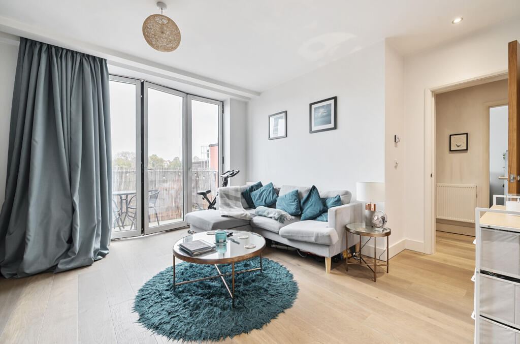 1 bed 1st Floor Flat for rent in Green Street Green. From Andrew Reeves - Orpington