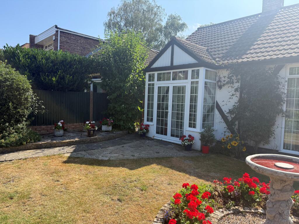 1 bed Apartment for rent in Chislehurst. From Andrew Reeves - Orpington 1 bed Apartment for rent in Chislehurst. From Andrew Reeves - Orpington