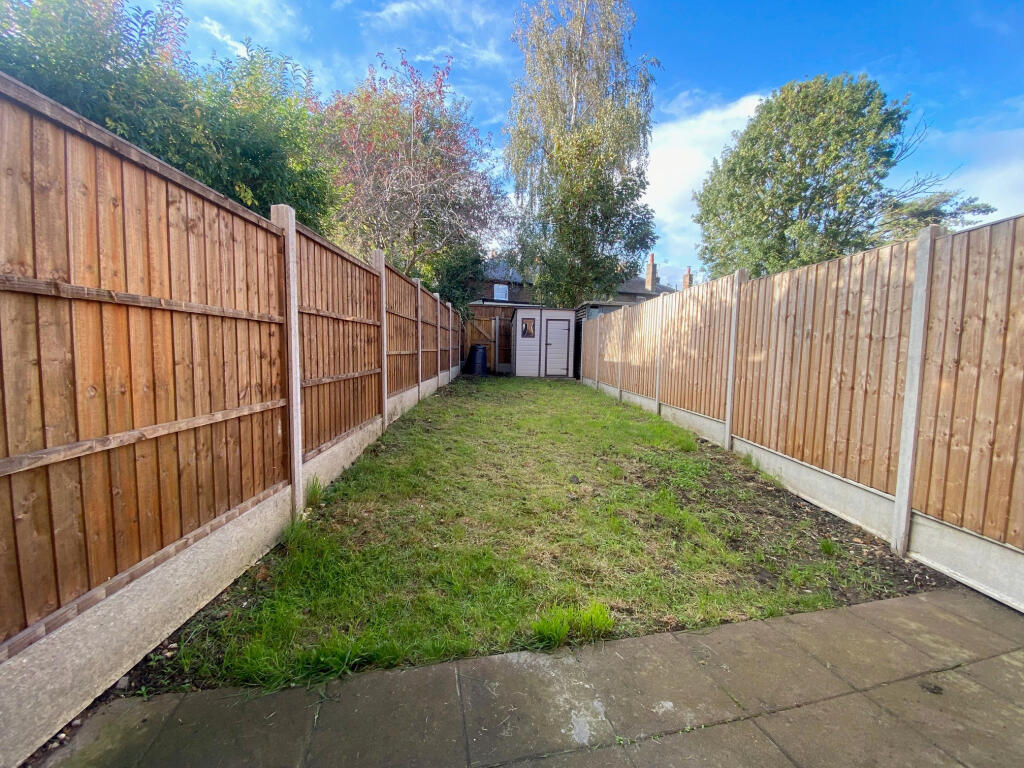 2 bed Mid Terraced House for rent in Orpington. From Andrew Reeves - Orpington 2 bed Mid Terraced House for rent in Orpington. From Andrew Reeves - Orpington