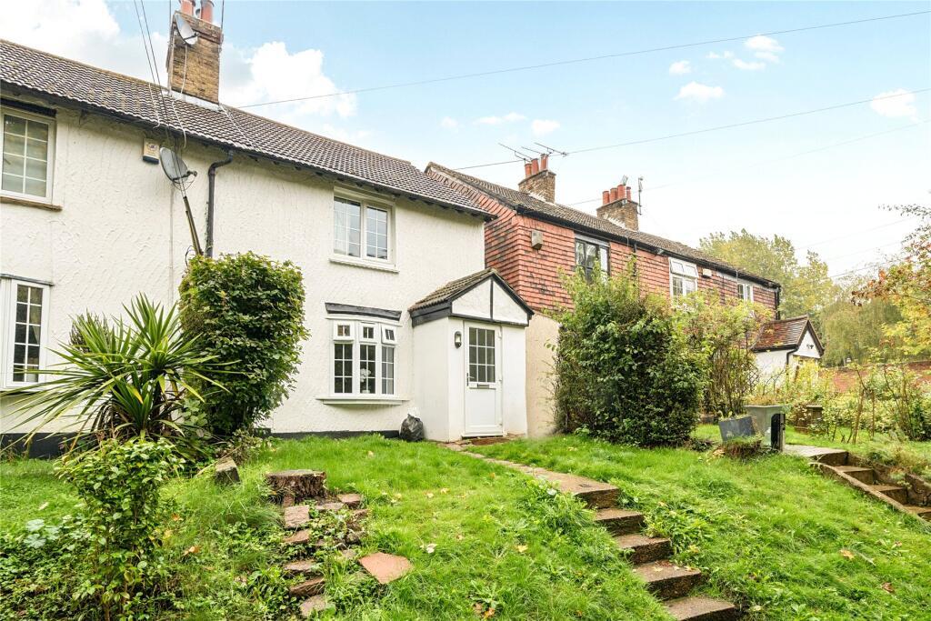 2 bed Cottage for rent in Well Hill. From Andrew Reeves - Orpington