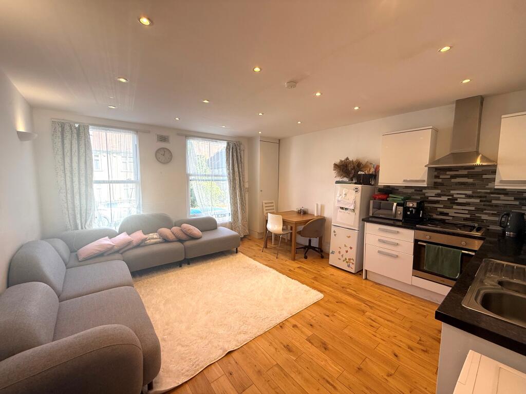 2 bed 1st Floor Flat for rent in Orpington. From Andrew Reeves - Orpington 2 bed 1st Floor Flat for rent in Orpington. From Andrew Reeves - Orpington