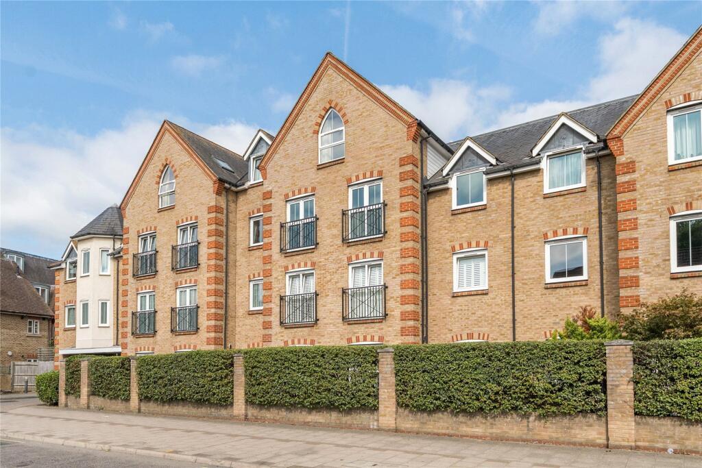 2 bed 1st Floor Flat for rent in Orpington. From Andrew Reeves - Orpington