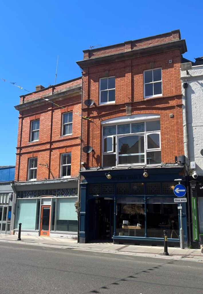 1 bed 1st Floor Flat for rent in Bridgwater. From Andrewleeslettings.co.uk - Bridgwater