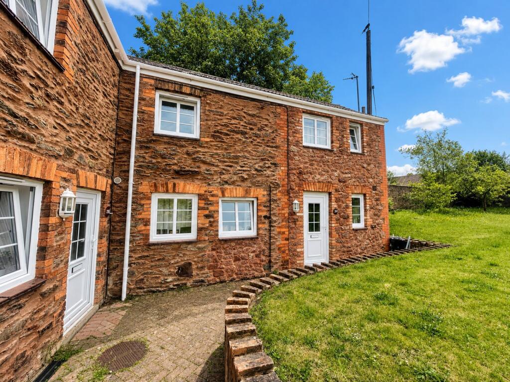 1 bed Detached for rent in Bridgwater. From Andrewleeslettings.co.uk - Bridgwater