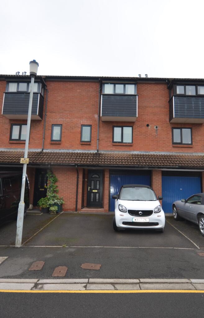 3 bed Town House for rent in Bridgwater. From Andrewleeslettings.co.uk - Bridgwater 3 bed Town House for rent in Bridgwater. From Andrewleeslettings.co.uk - Bridgwater