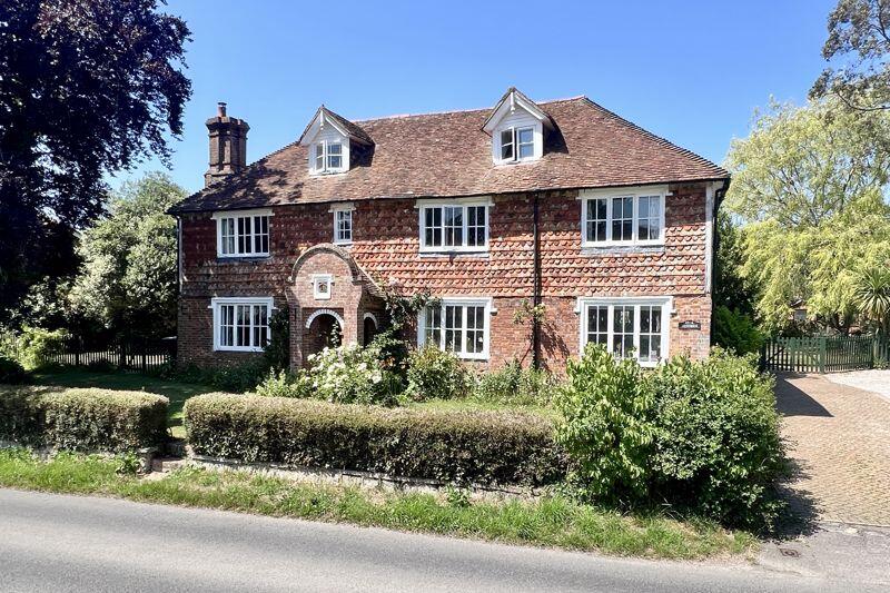 6 bed Detached for rent in Shadoxhurst. From Angela Hirst - Hamstreet