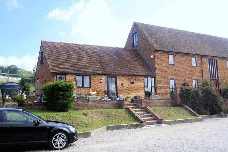 2 bed Detached for rent in Boughton Lees. From Angela Hirst - Hamstreet