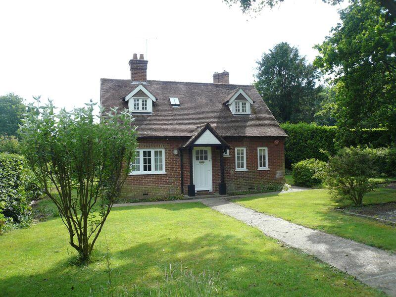 3 bed Detached for rent in Canterbury. From Angela Hirst - Hamstreet