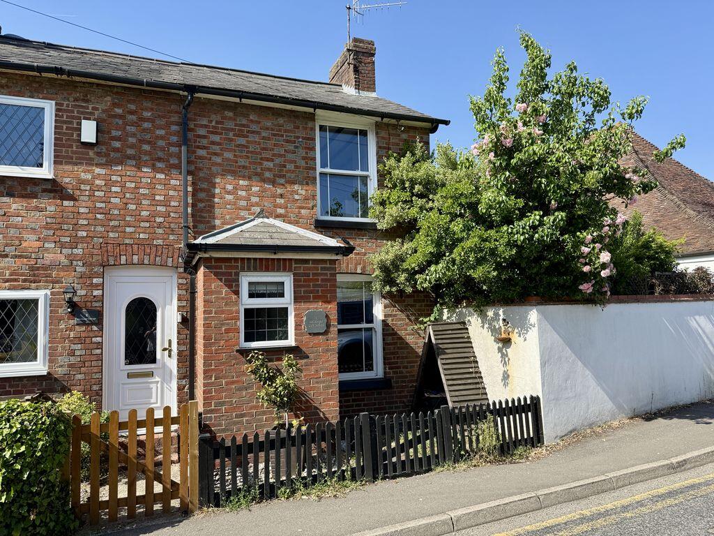 2 bed End of Terrace for rent in Hamstreet. From Angela Hirst - Hamstreet