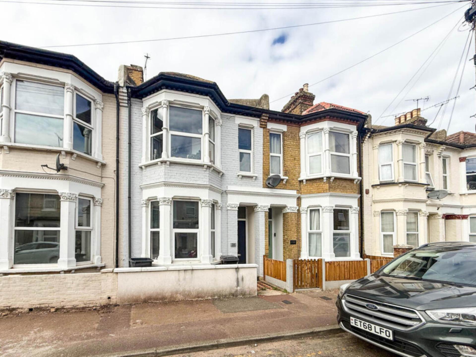1 bed Mid Terraced House for rent in Southend On Sea. From Shores Property - Shoeburyness