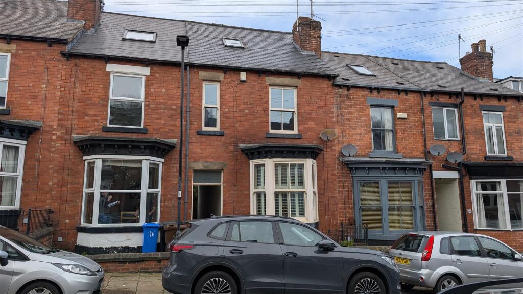 3 bed Mid Terraced House for rent in Sheffield. From Archers - Sheffield
