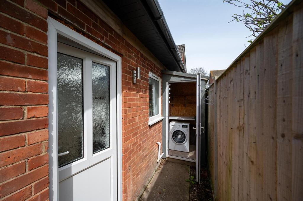 1 bed Not Specified for rent in Fleet. From Arden & Way - Hayling Island