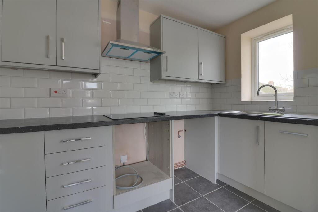2 bed 1st Floor Flat for rent in Fleet. From Arden & Way - Hayling Island