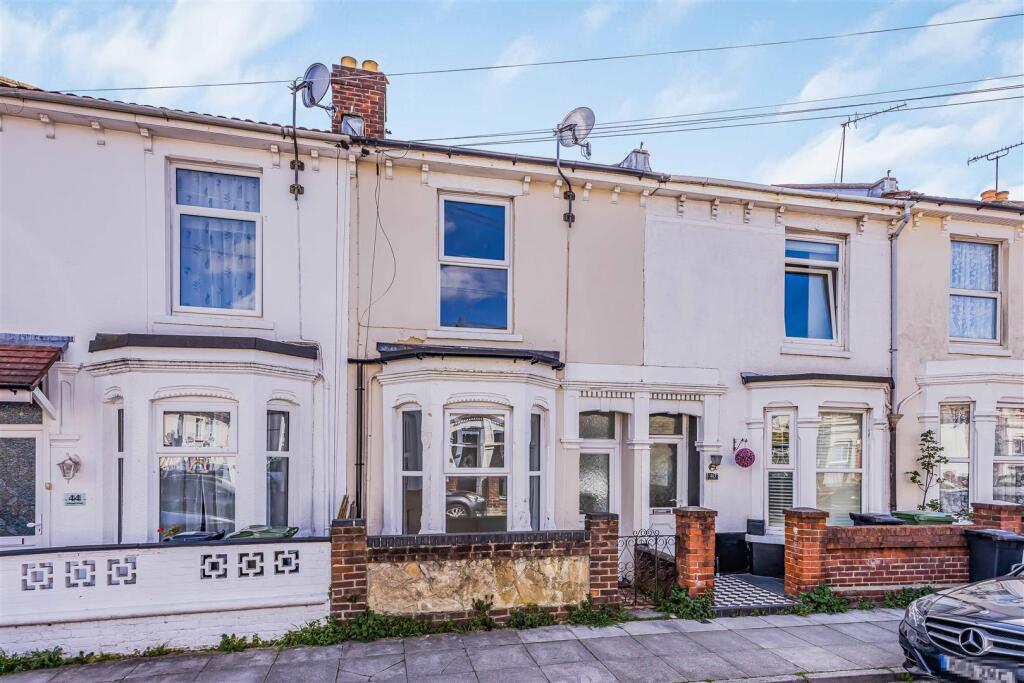 3 bed Mid Terraced House for rent in Portsmouth. From Arden & Way - Hayling Island