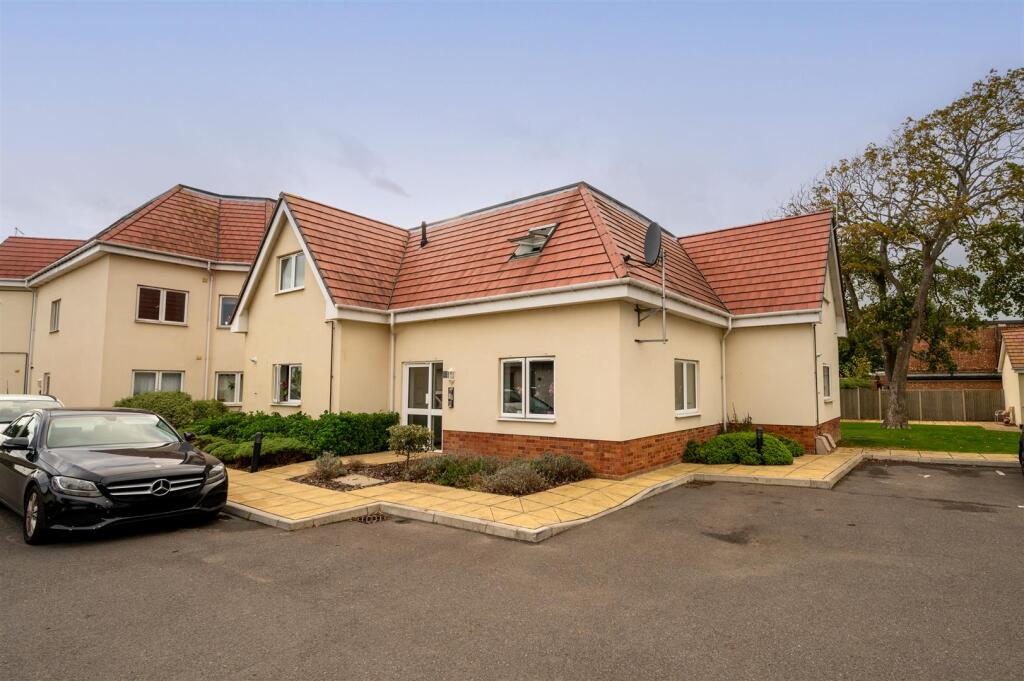 1 bed Apartment for rent in Fleet. From Arden & Way - Hayling Island 1 bed Apartment for rent in Fleet. From Arden & Way - Hayling Island