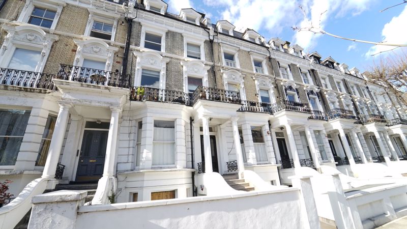 1 bed Period Conversion for rent in London. From Ashley Milton Estate Agents