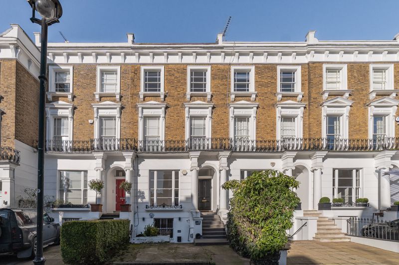 1 bed Period Conversion for rent in London. From Ashley Milton Estate Agents