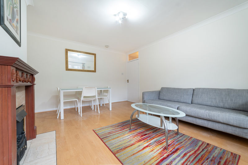 2 bed Detached for rent in London. From Ashley Milton Estate Agents 2 bed Detached for rent in London. From Ashley Milton Estate Agents