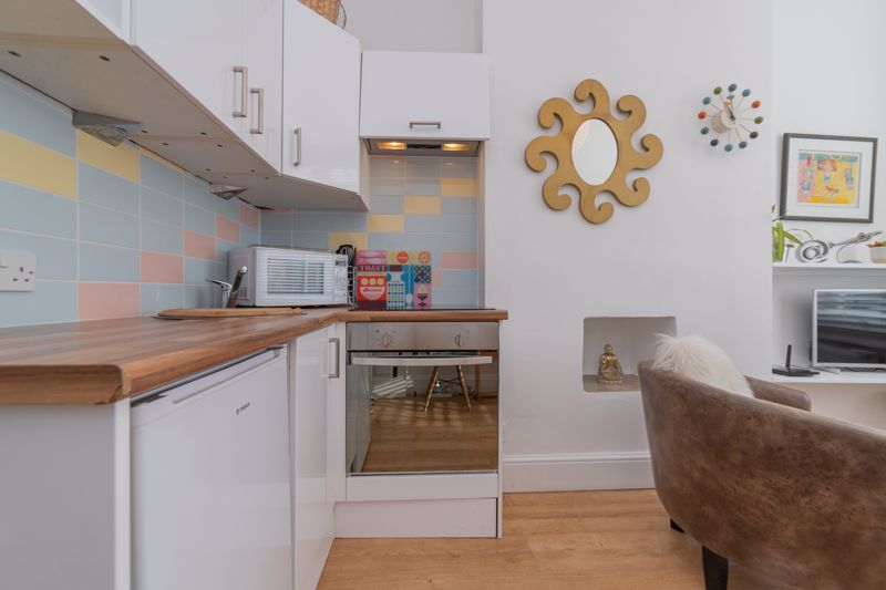 1 bed Period Conversion for rent in Maida Vale. From Ashley Milton Estate Agents