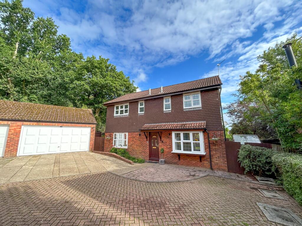 4 bed Detached for rent in Crowborough. From Ashton Burkinshaw - Wadhurst 4 bed Detached for rent in Crowborough. From Ashton Burkinshaw - Wadhurst