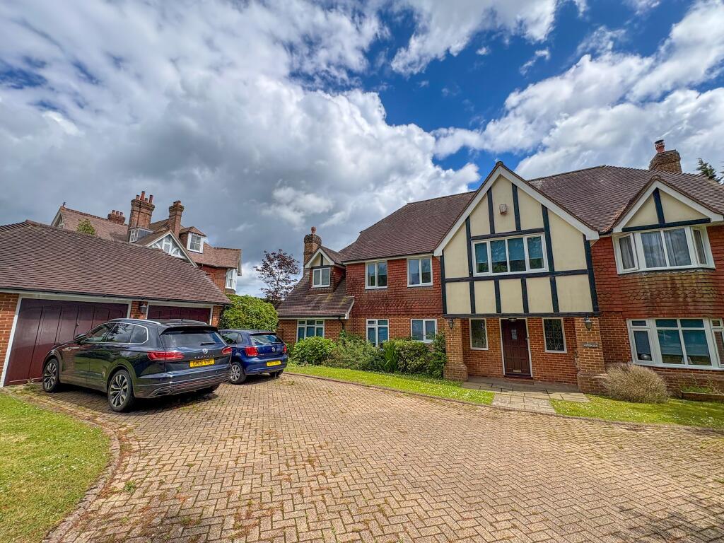 5 bed Detached for rent in Wadhurst. From Ashton Burkinshaw - Wadhurst 5 bed Detached for rent in Wadhurst. From Ashton Burkinshaw - Wadhurst