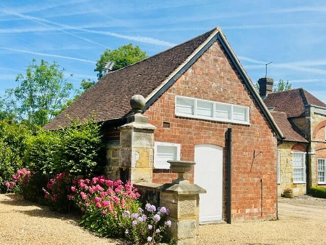 1 bed Cottage for rent in Lamberhurst. From Ashton Burkinshaw - Wadhurst 1 bed Cottage for rent in Lamberhurst. From Ashton Burkinshaw - Wadhurst