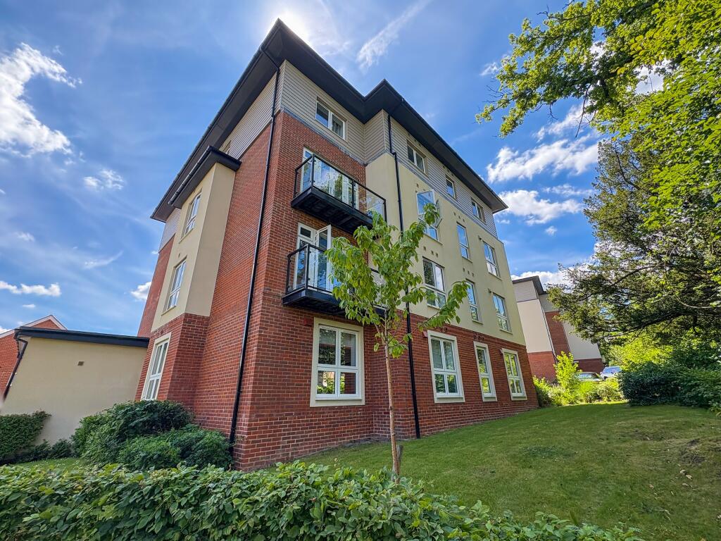 2 bed 1st Floor Flat for rent in Crowborough. From Ashton Burkinshaw - Wadhurst 2 bed 1st Floor Flat for rent in Crowborough. From Ashton Burkinshaw - Wadhurst