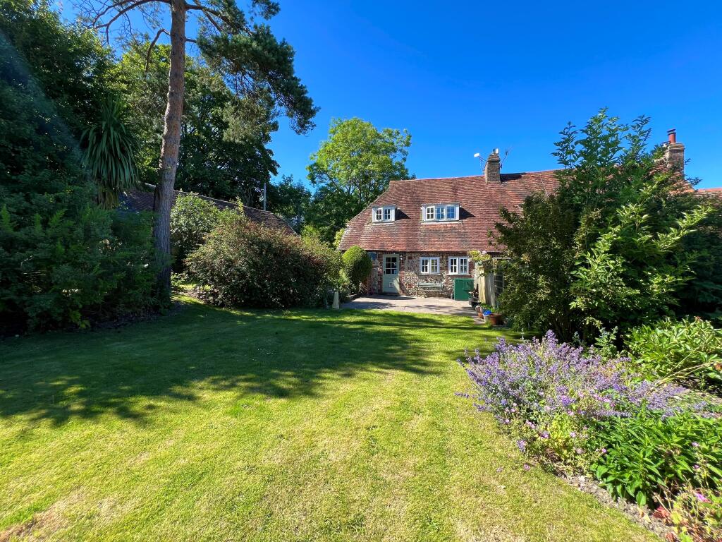 2 bed Detached for rent in Rodmell. From Ashton Burkinshaw - Lewes 2 bed Detached for rent in Rodmell. From Ashton Burkinshaw - Lewes