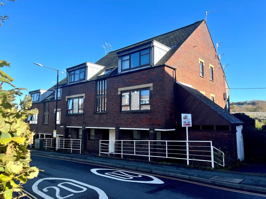 2 bed 1st Floor Flat for rent in Lewes. From Ashton Burkinshaw - Lewes