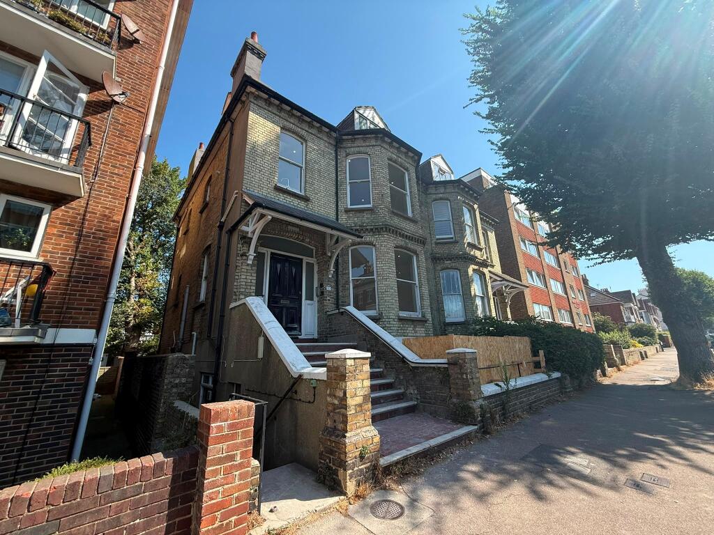 1 bed 1st Floor Flat for rent in Brighton and Hove. From Ashton Burkinshaw - Lewes