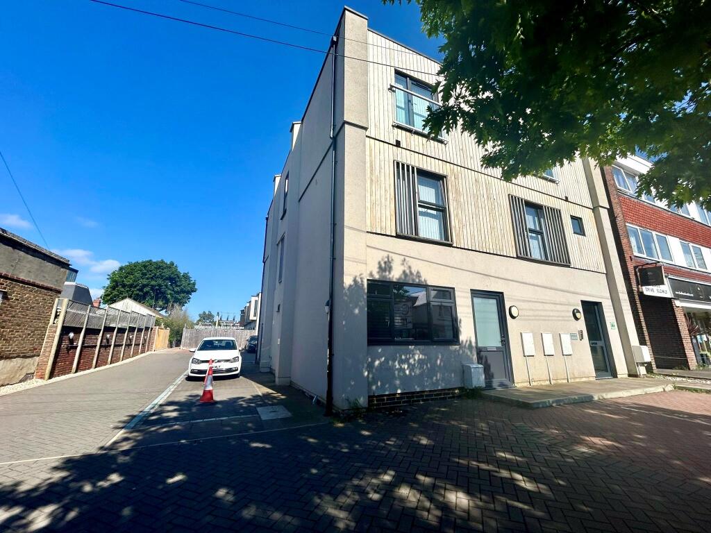 2 bed 1st Floor Flat for rent in Bexhill. From Ashton Burkinshaw - Lewes