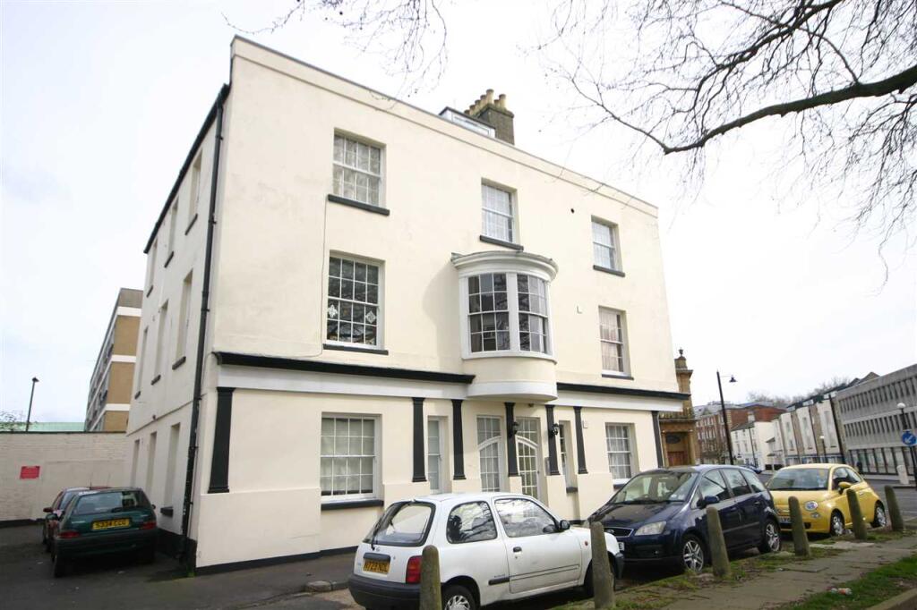 2 bed Apartment for rent in Southampton. From Aspire Estate Agents - Shirley