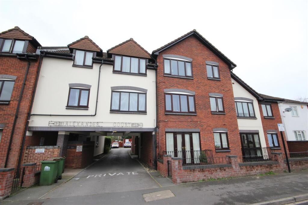 1 bed Apartment for rent in Southampton. From Aspire Estate Agents - Shirley