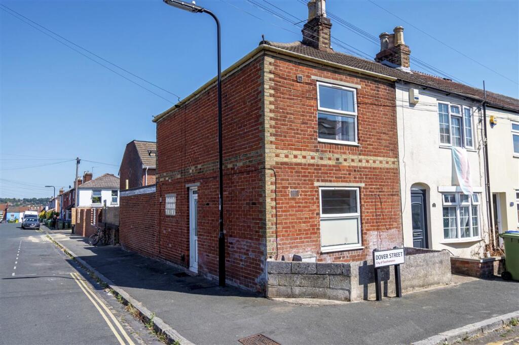 2 bed End of Terrace for rent in Southampton. From Aspire Estate Agents - Shirley