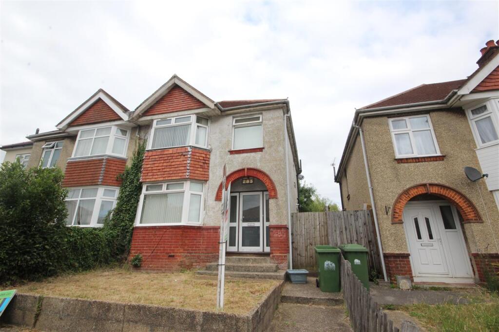 4 bed Semi Detached for rent in Southampton. From Aspire Estate Agents - Shirley 4 bed Semi Detached for rent in Southampton. From Aspire Estate Agents - Shirley