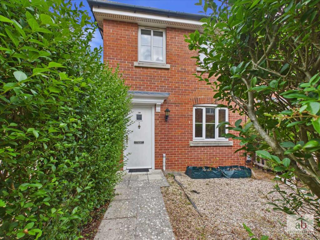 3 bed Semi Detached for rent in Kesgrave. From Austwick Berry Estate Agents - Kesgrave 3 bed Semi Detached for rent in Kesgrave. From Austwick Berry Estate Agents - Kesgrave