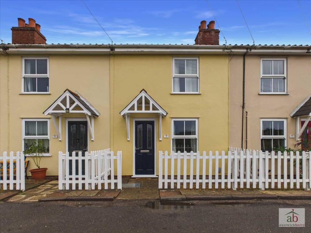 2 bed Mid Terraced House for rent in Ipswich. From Austwick Berry Estate Agents - Kesgrave
