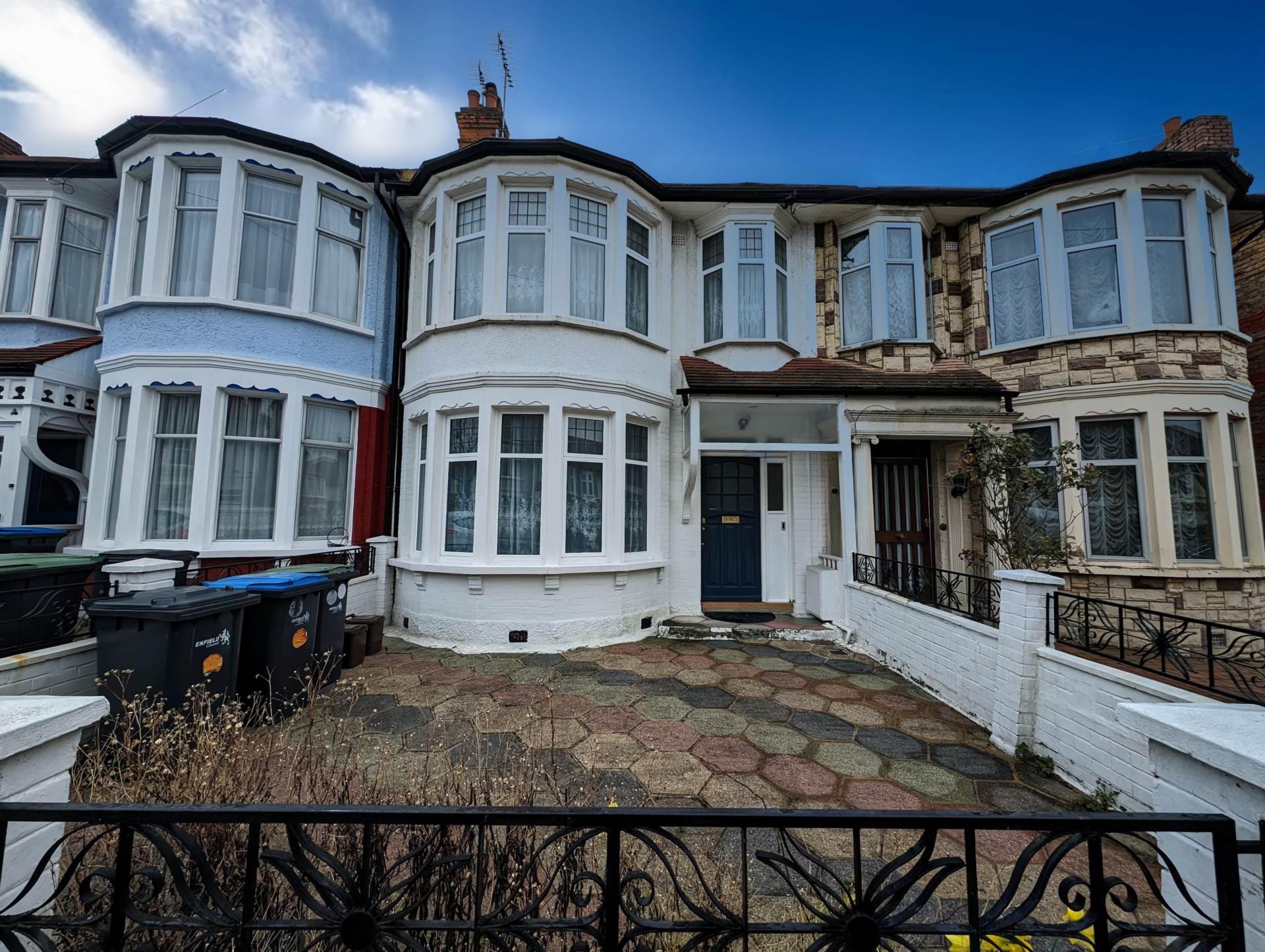 3 bed Mid Terraced House for rent in London. From Austin Chambers And Co