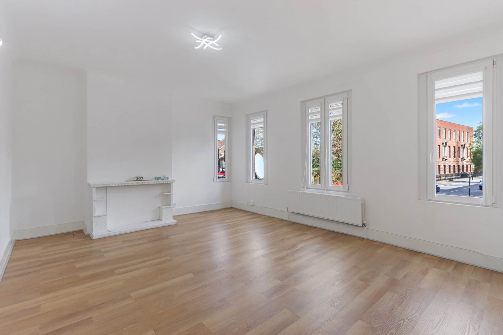 2 bed Annexe for rent in London. From Austin Chambers And Co