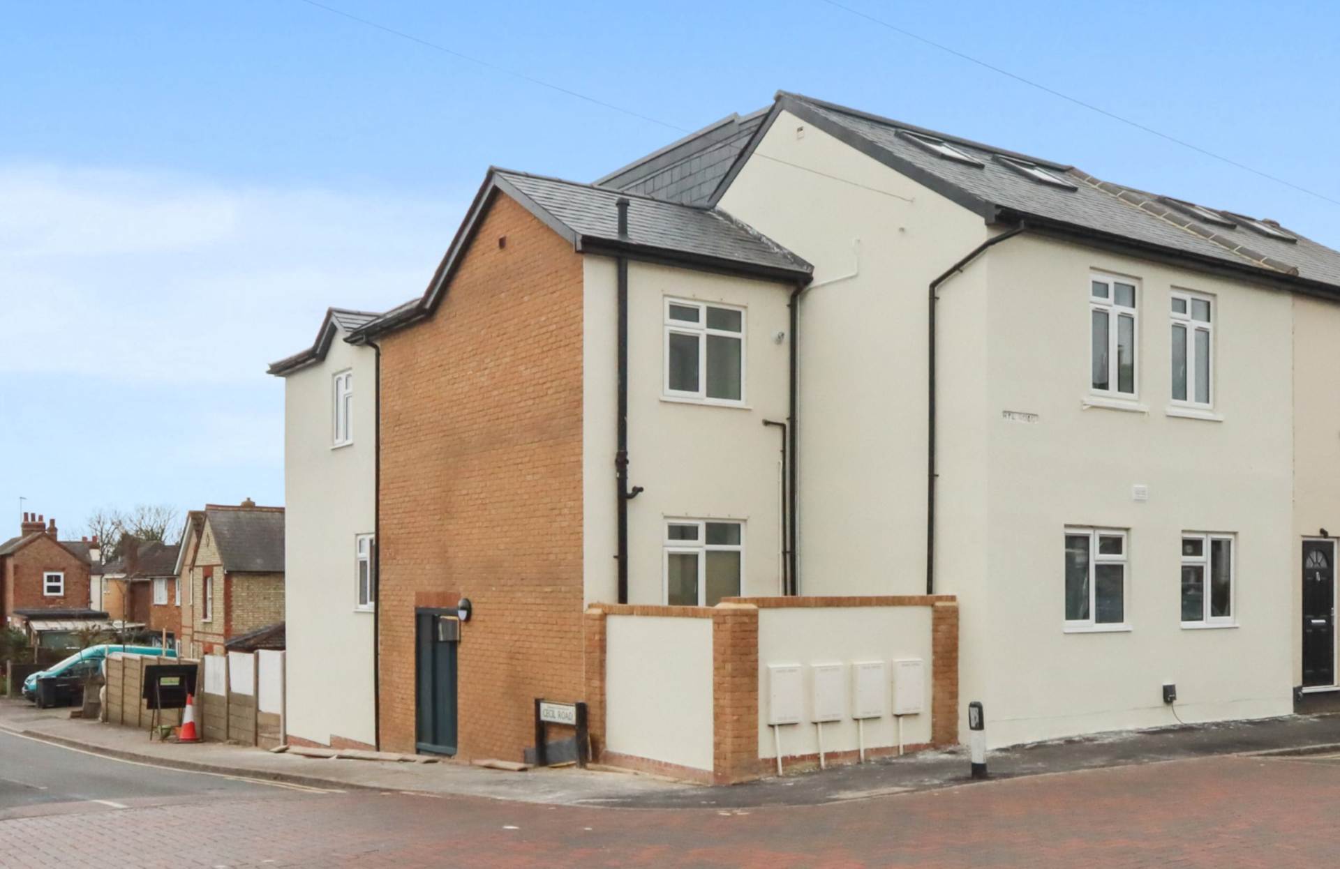 3 bed 1st Floor Flat for rent in Hoddesdon. From Austin Chambers And Co