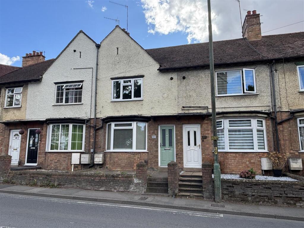 2 bed Mid Terraced House for rent in Evesham. From Avon Estates Sales & Lettings - Evesham