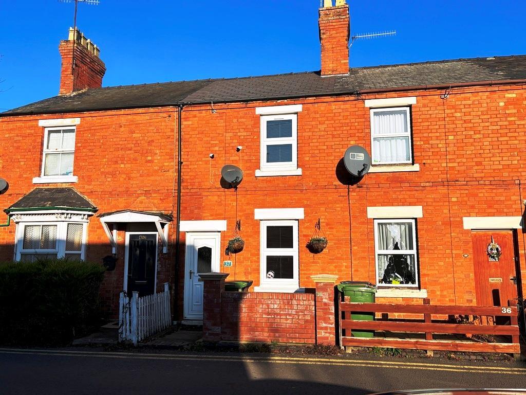 2 bed Mid Terraced House for rent in Evesham. From Avon Estates Sales & Lettings - Evesham