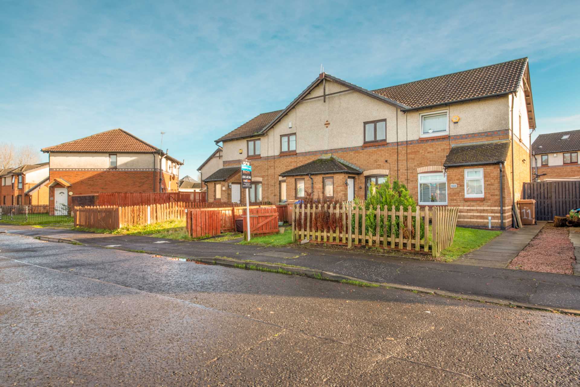 2 bed Mid Terraced House for rent in Paisley. From AVJ Homes