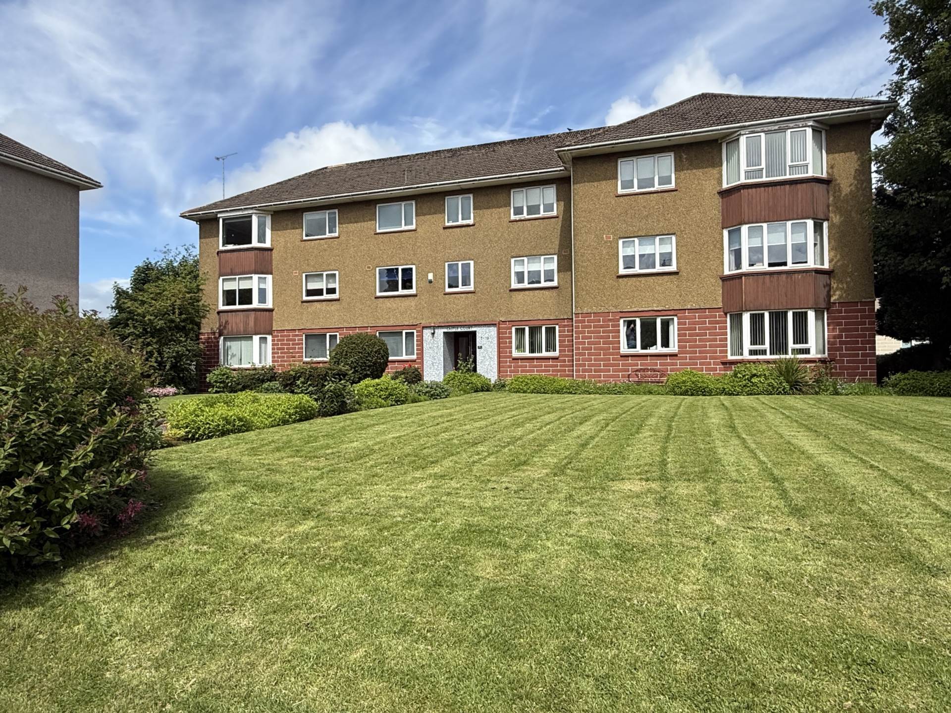 3 bed 1st Floor Flat for rent in Glasgow. From AVJ Homes