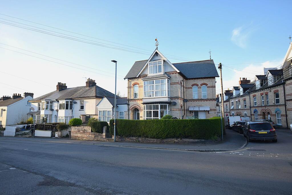 1 bed 1st Floor Flat for rent in Barnstaple. From Bond Oxborough Phillips - Bideford