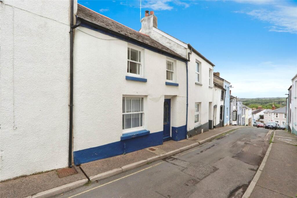 2 bed Mid Terraced House for rent in Bideford. From Bond Oxborough Phillips - Bideford