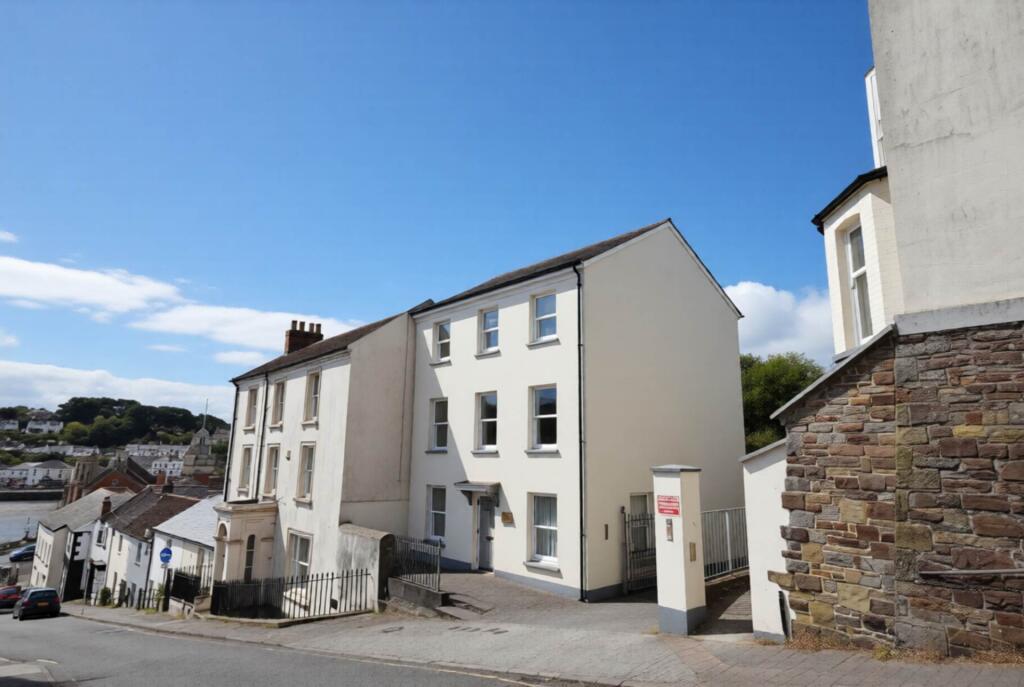 2 bed 1st Floor Flat for rent in Bideford. From Bond Oxborough Phillips - Bideford